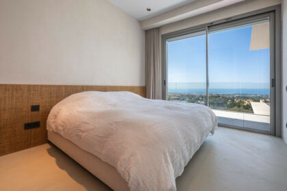 ab1ad56e7297662cdaab56a418a6fe9c - 20