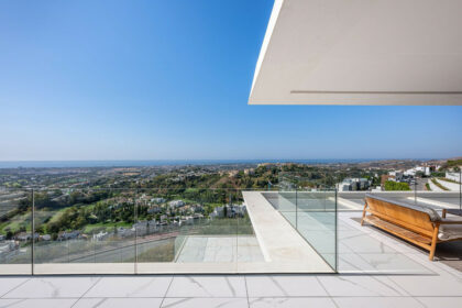 ab1ad56e7297662cdaab56a418a6fe9c - 44