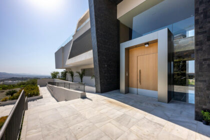 ab1ad56e7297662cdaab56a418a6fe9c - 51