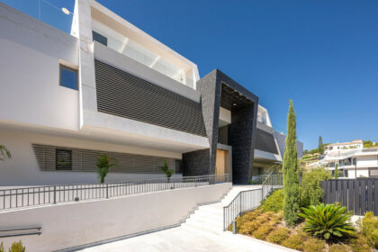 ab1ad56e7297662cdaab56a418a6fe9c - 52