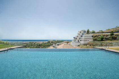 ab1ad56e7297662cdaab56a418a6fe9c - 53