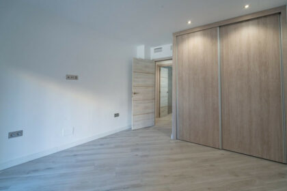 ab4ce514539bb0119e1a7e22e26e399e - 12