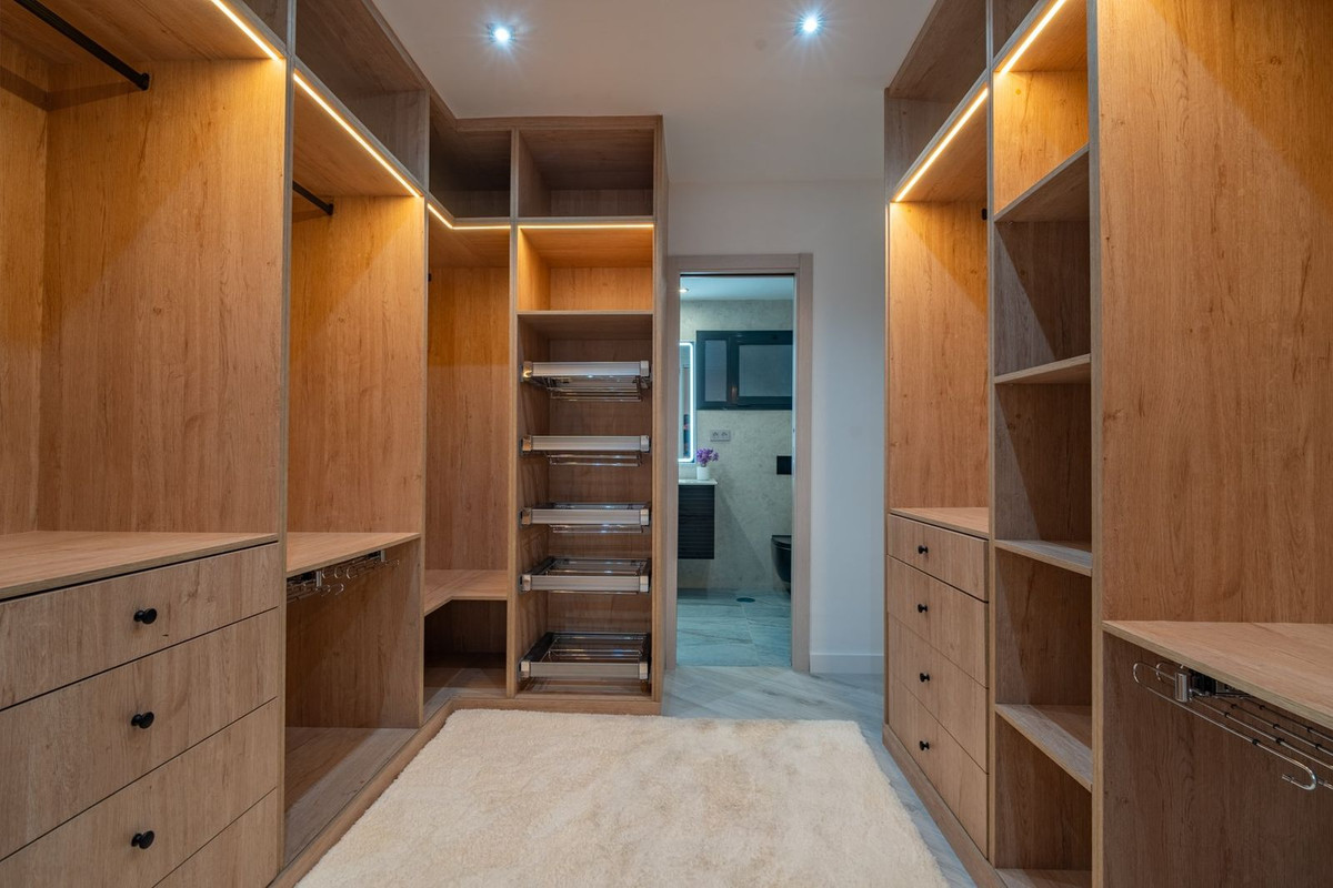 ab4ce514539bb0119e1a7e22e26e399e - 15