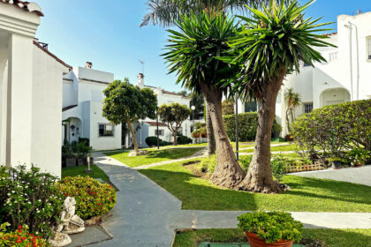 abf8c8161ed079af51cf1c8324170036 - 18