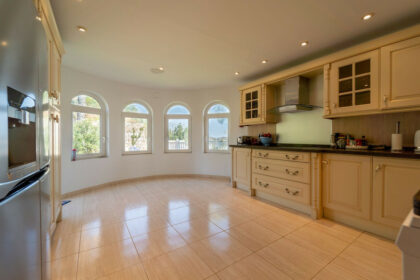 ac62e0d29ff5c74fe0ff91da85612230 - 31