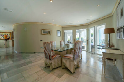 ac62e0d29ff5c74fe0ff91da85612230 - 37