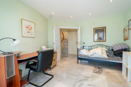 ac62e0d29ff5c74fe0ff91da85612230 - 57