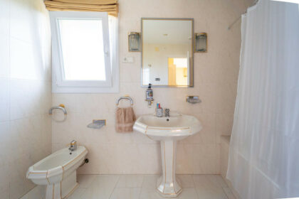 ac62e0d29ff5c74fe0ff91da85612230 - 65