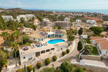 ac62e0d29ff5c74fe0ff91da85612230 - 81