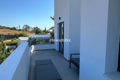 ad9a2498142b2f4dd51c2267e3b77bc9 - 11