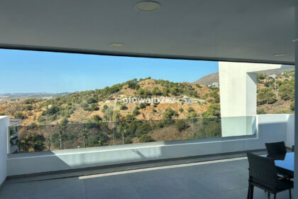 ad9a2498142b2f4dd51c2267e3b77bc9 - 26