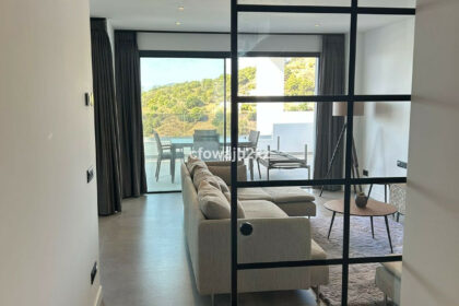 ad9a2498142b2f4dd51c2267e3b77bc9 - 7