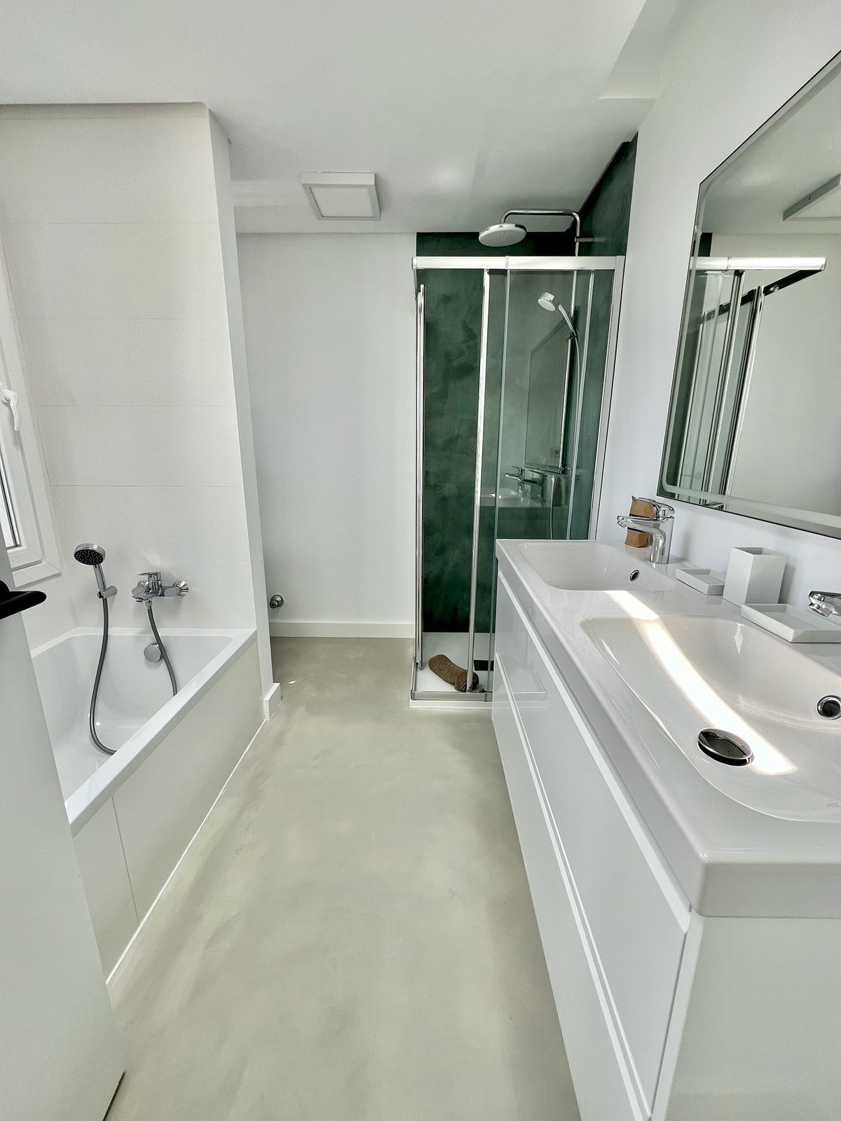 adbe8a1702210145641e166adbd9f93e - 10