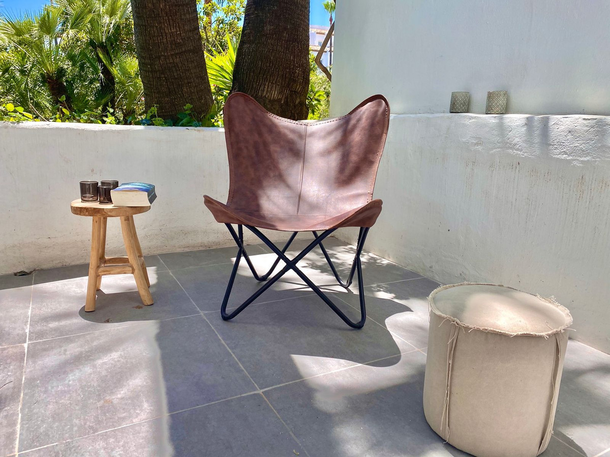 adbe8a1702210145641e166adbd9f93e - 12