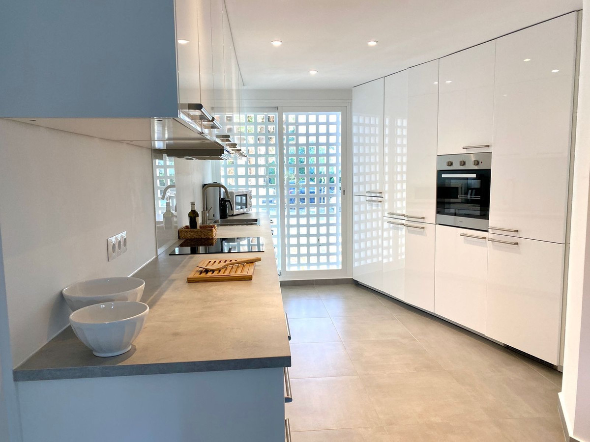 adbe8a1702210145641e166adbd9f93e - 17