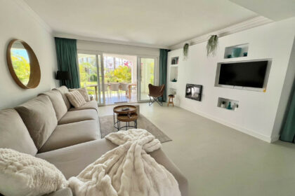 adbe8a1702210145641e166adbd9f93e - 2