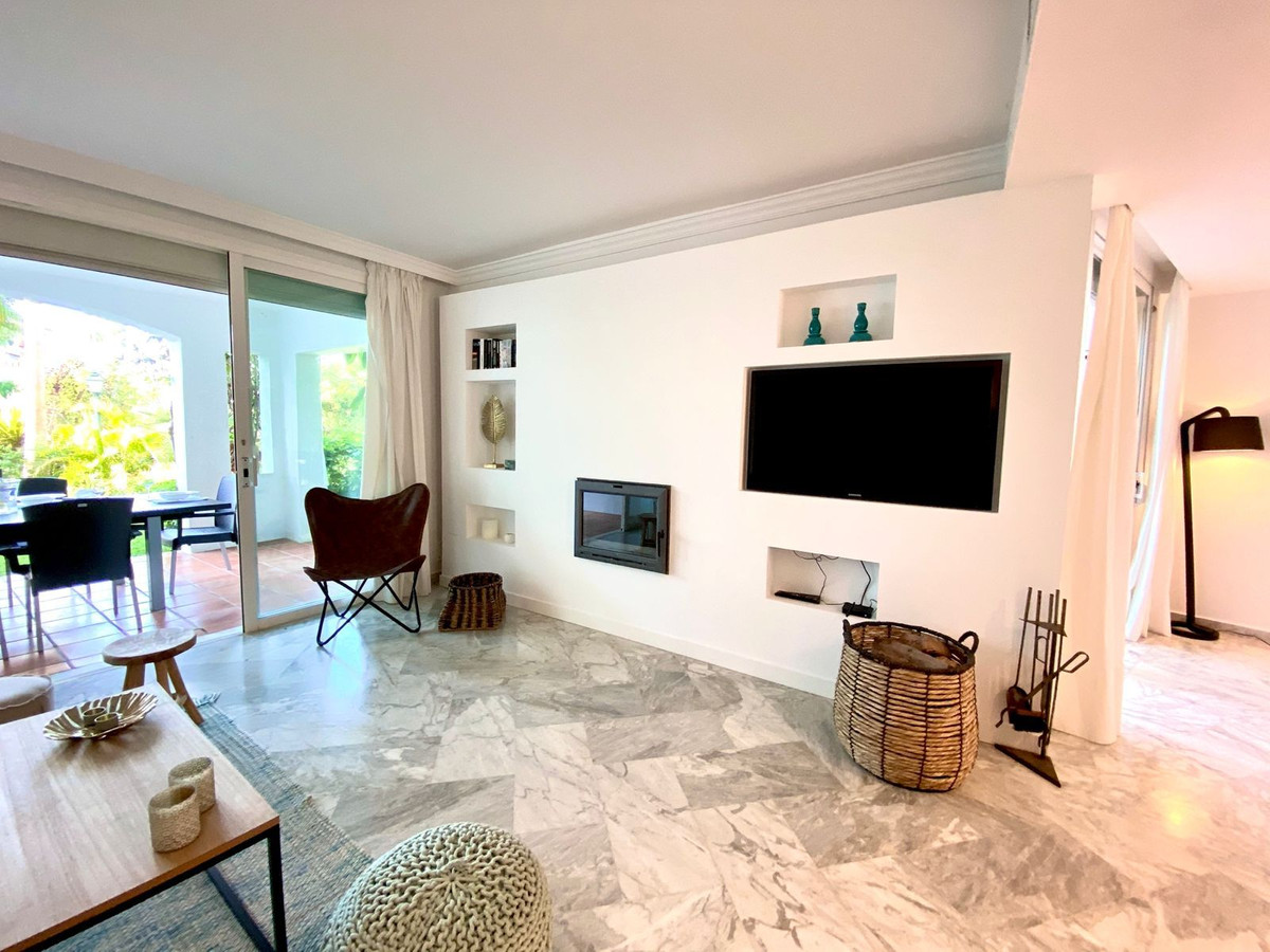 adbe8a1702210145641e166adbd9f93e - 21