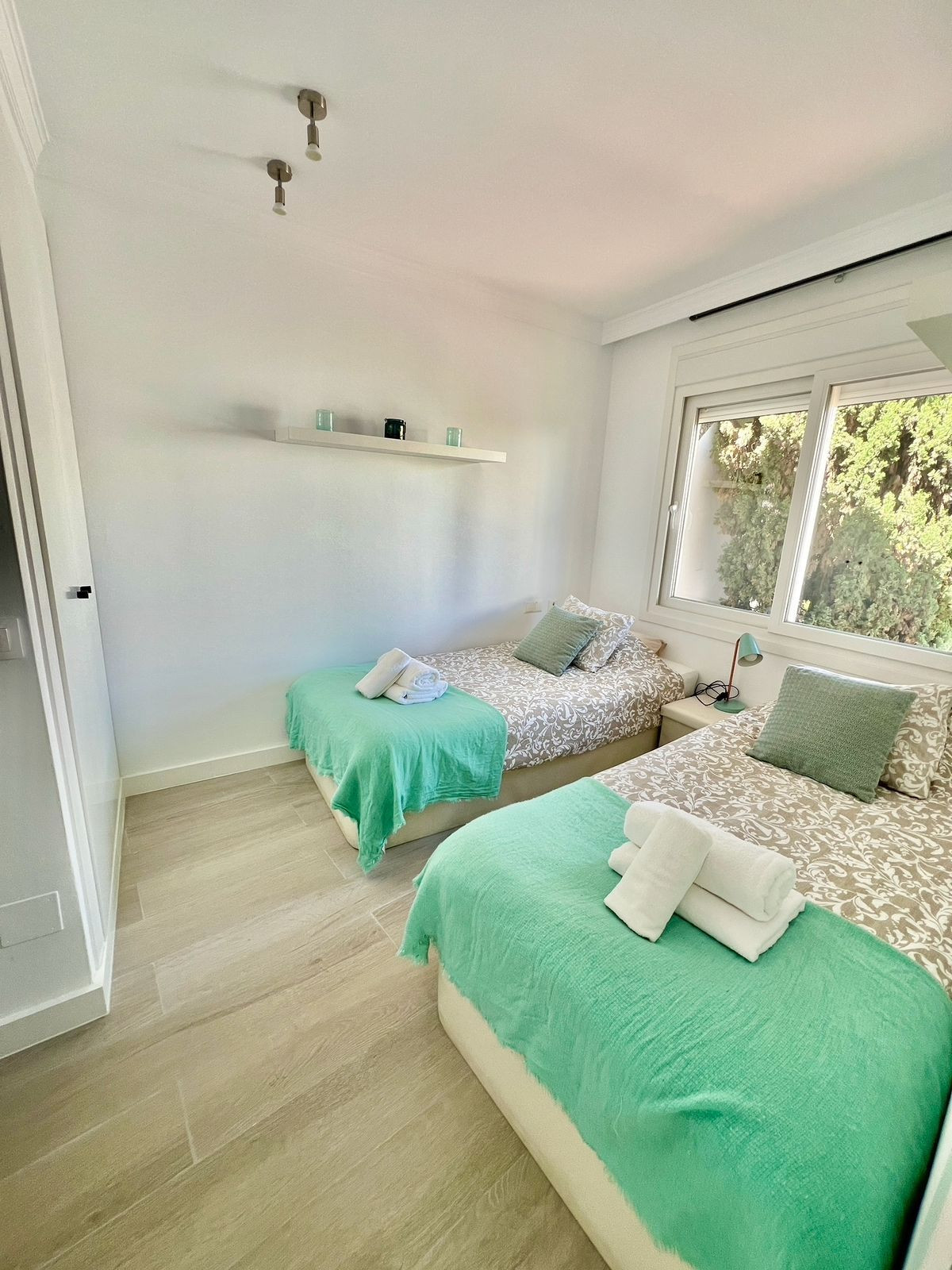 adbe8a1702210145641e166adbd9f93e - 26