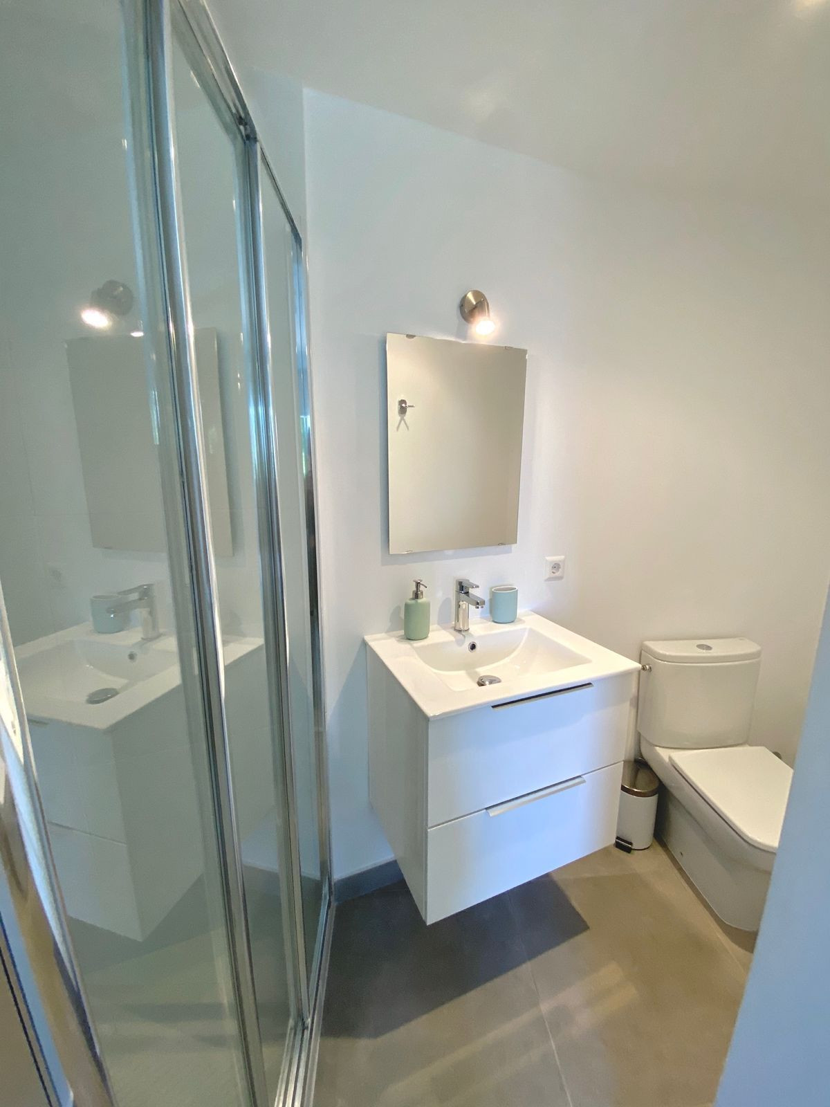 adbe8a1702210145641e166adbd9f93e - 29