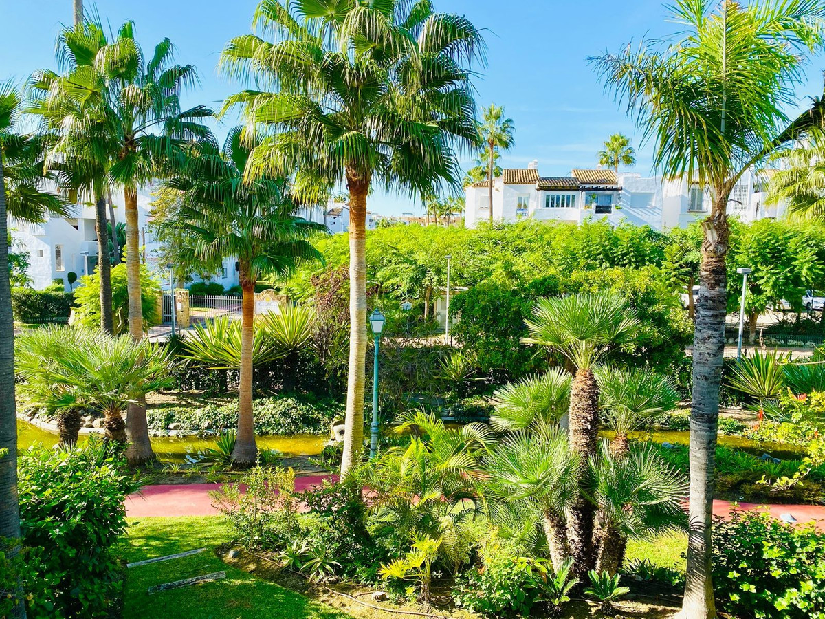 adbe8a1702210145641e166adbd9f93e - 32