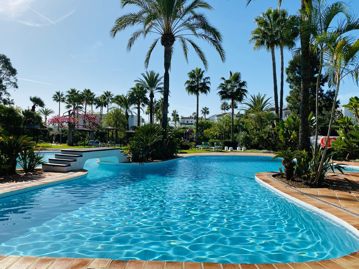 adbe8a1702210145641e166adbd9f93e - 38