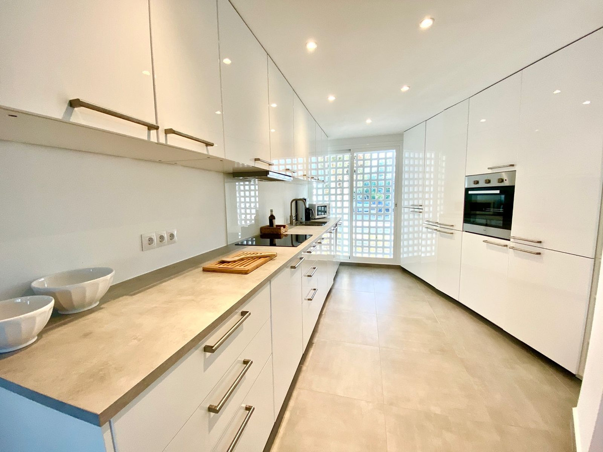 adbe8a1702210145641e166adbd9f93e - 6