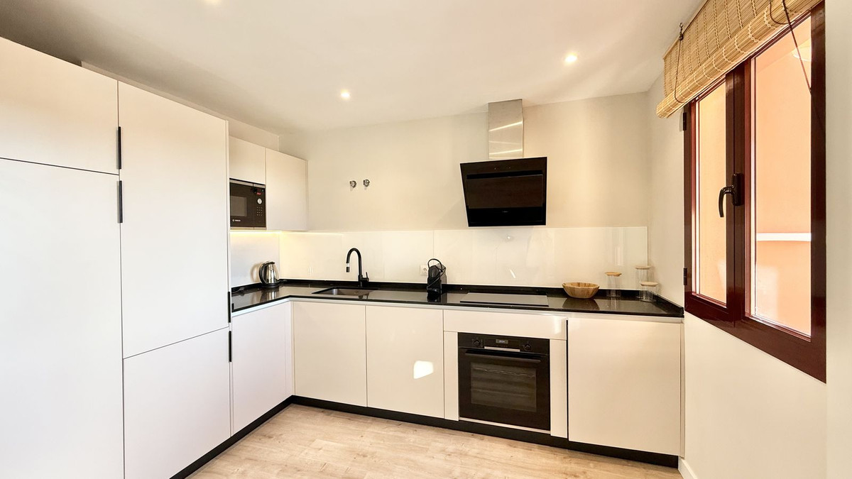 ae4b2ef6778e5d792a73d47b69864a40 - 11