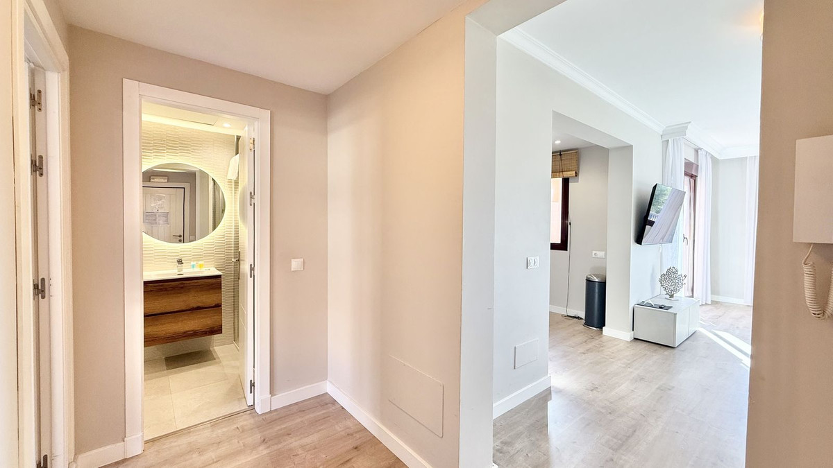 ae4b2ef6778e5d792a73d47b69864a40 - 14