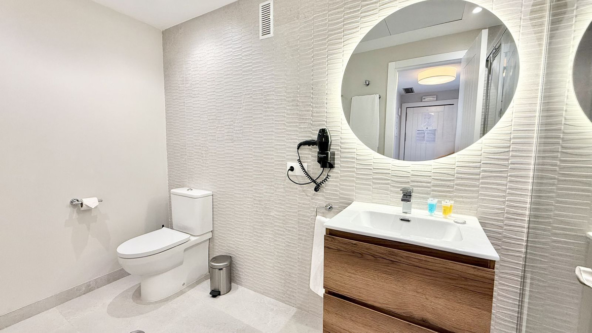 ae4b2ef6778e5d792a73d47b69864a40 - 15