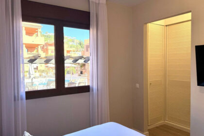 ae4b2ef6778e5d792a73d47b69864a40 - 18