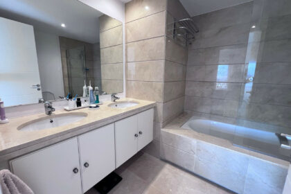 ae8aa59a3240e3455c201d6e321ff63d - 14