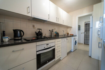 af1ce979668a8efacd8baf00ec0ef832 - 18