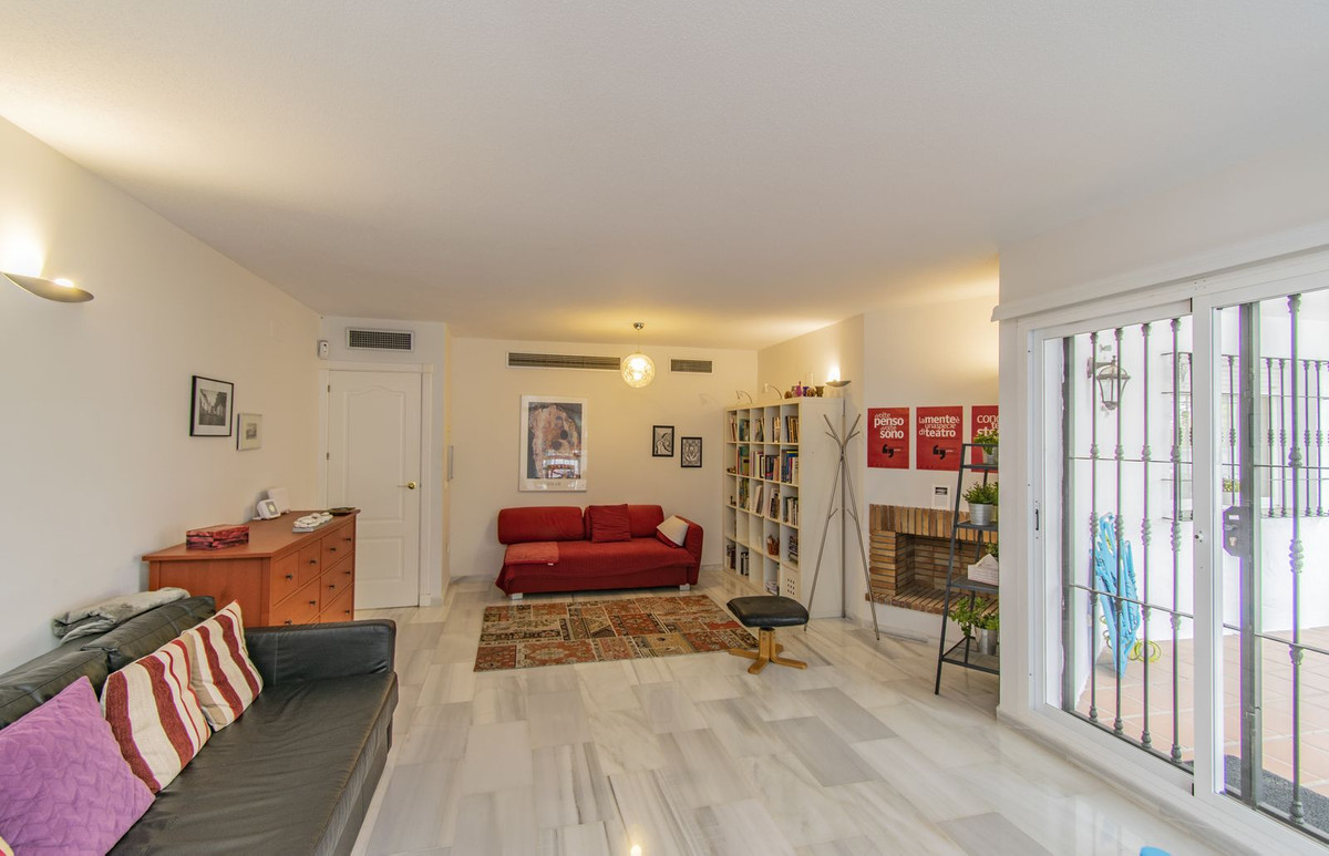 b04e649d931efec48774e7d109beb815 - 12