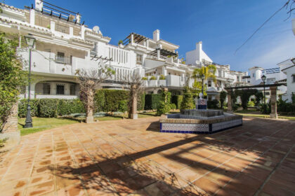 b04e649d931efec48774e7d109beb815 - 25