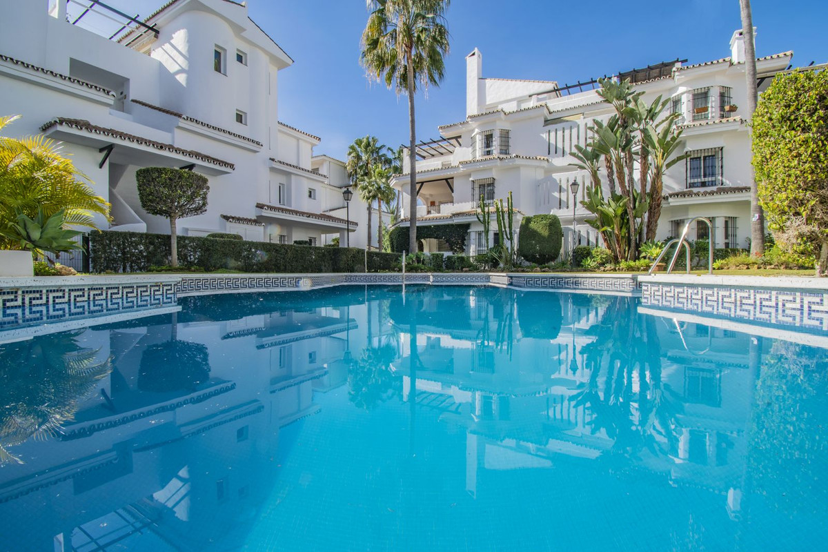 b04e649d931efec48774e7d109beb815 - 6