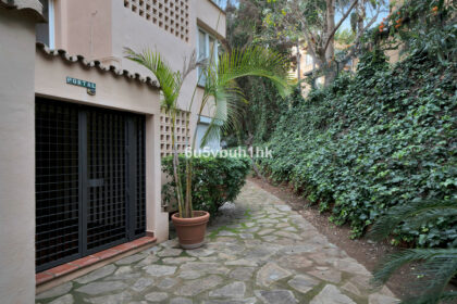 b097247476b44b455b68d562905eaedc - 38