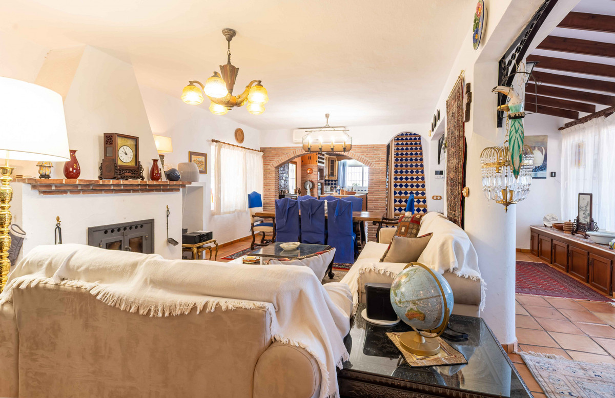 b0c9b3552be91f840841e754eb50d293 - 22