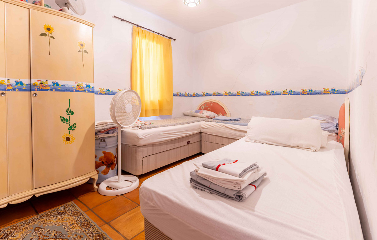 b0c9b3552be91f840841e754eb50d293 - 28