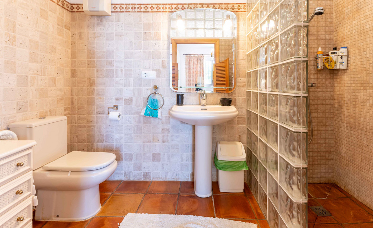 b0c9b3552be91f840841e754eb50d293 - 30