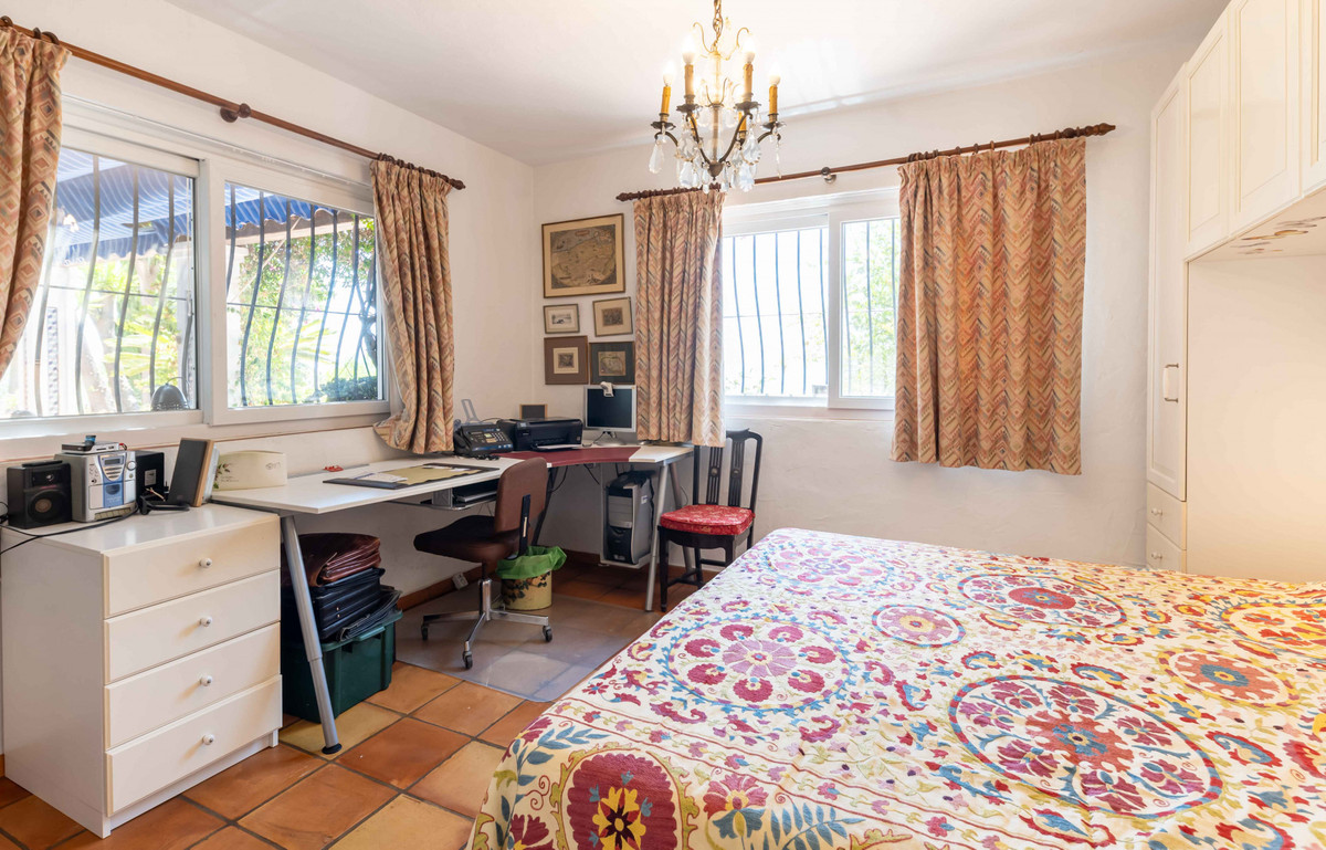 b0c9b3552be91f840841e754eb50d293 - 31