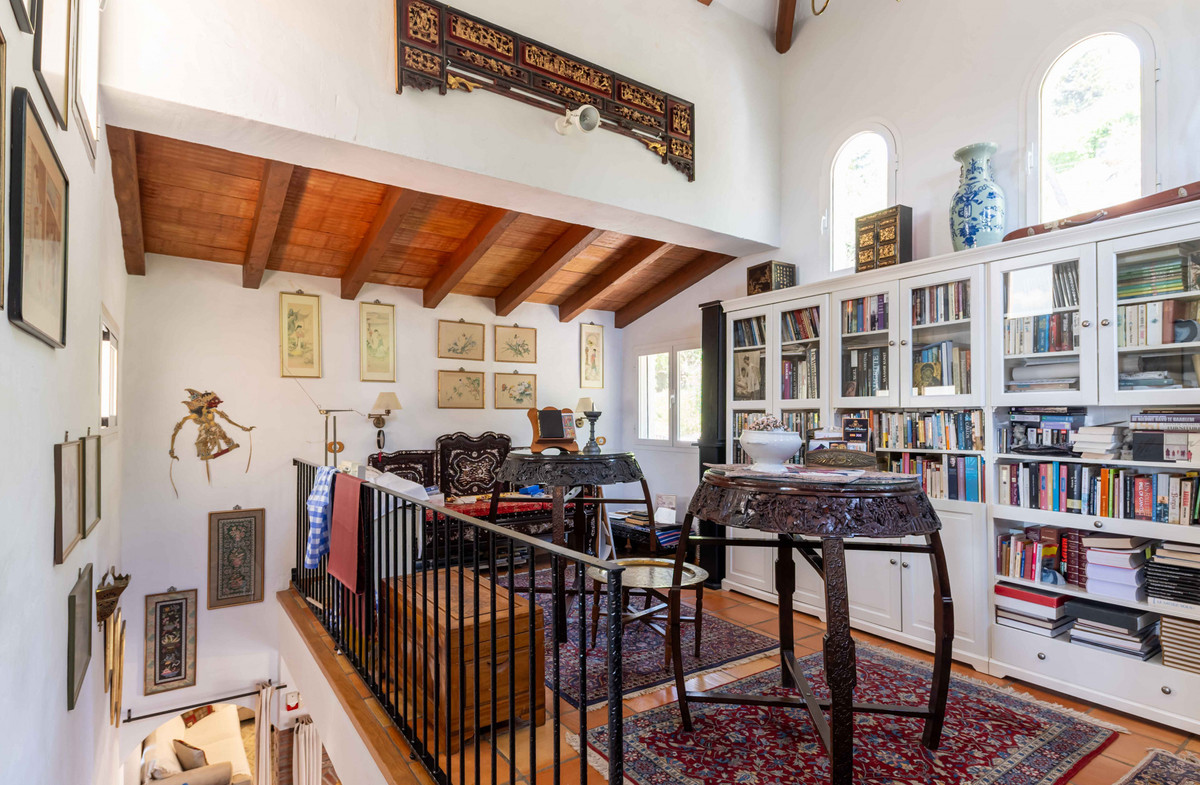 b0c9b3552be91f840841e754eb50d293 - 34