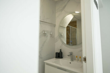 b12f9dd3ae27deb6551920b337377b85 - 11