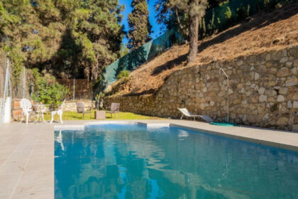 b18d243aa9758e0021236c7b02ea1015 - 16