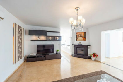 b18d243aa9758e0021236c7b02ea1015 - 22