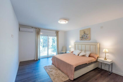 b18d243aa9758e0021236c7b02ea1015 - 33