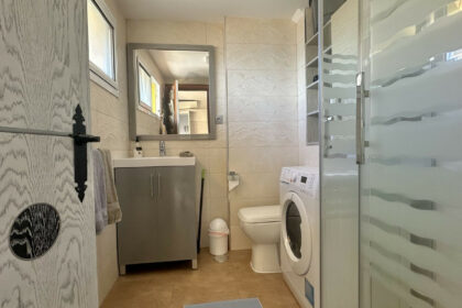 b1a82e6f14a3ab638477ba9052fc5d3d - 10