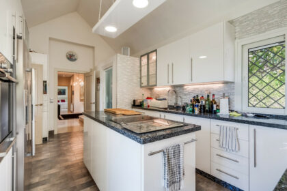 b1d0fcf1a5434b67085d908d4c894ef7 - 15