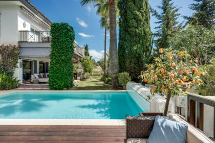 b1d0fcf1a5434b67085d908d4c894ef7 - 27