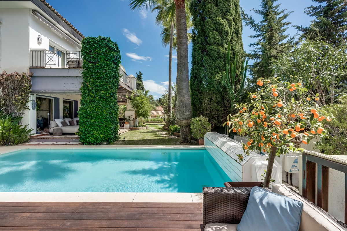 b1d0fcf1a5434b67085d908d4c894ef7 - 27