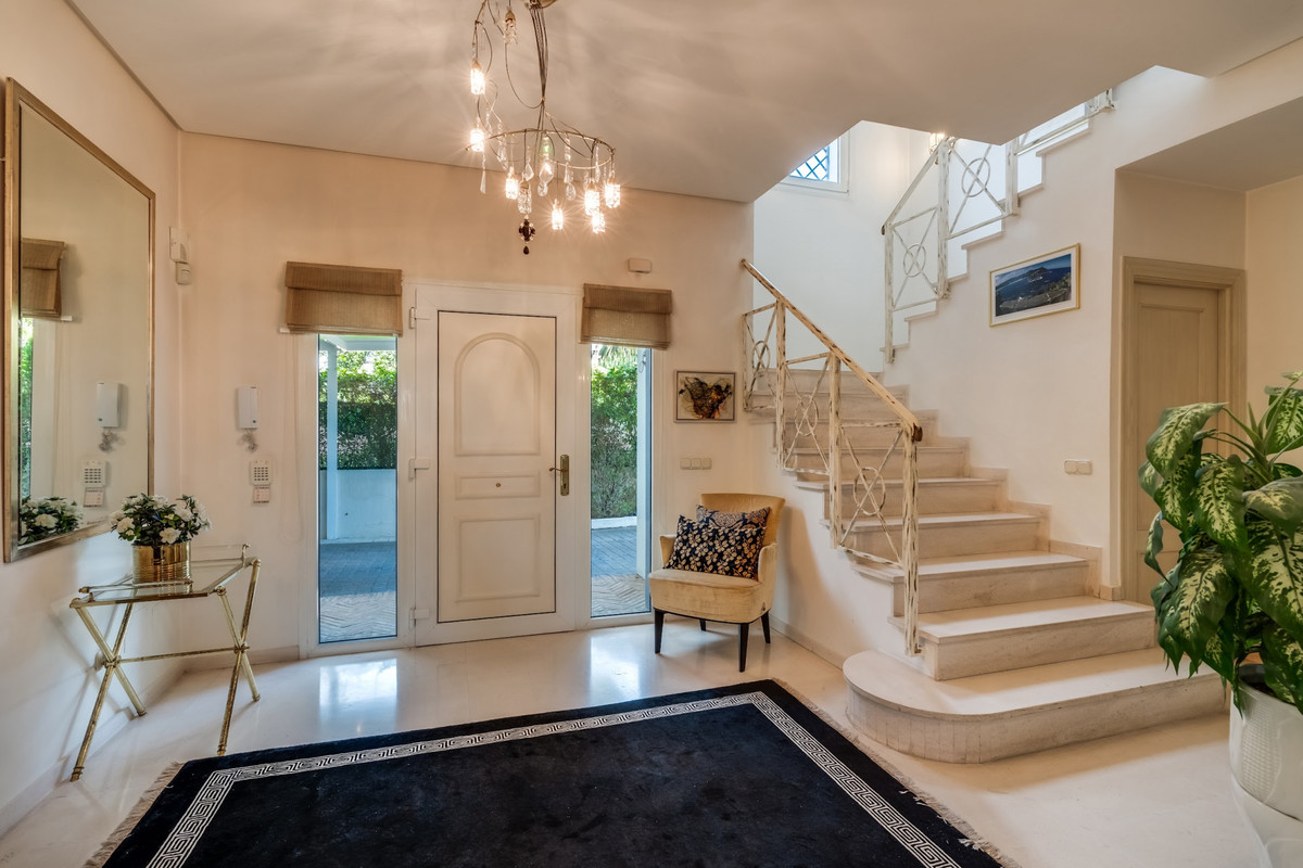 b1d0fcf1a5434b67085d908d4c894ef7 - 7